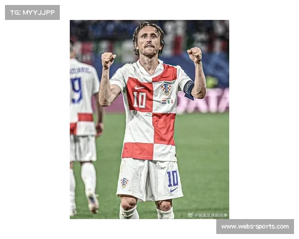 终场哨响,克罗地亚老将莫德里奇跪地掩面庆祝关键胜利 终场哨响,克罗地亚老将莫德里奇跪地掩面庆祝关键胜利